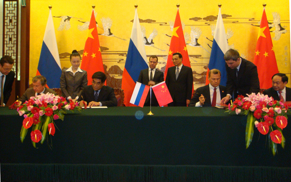 在形成園區(qū)化的同時加強與海外石化行業(yè)的深度合作是方向之一 在形成園區(qū)化的同時加強與海外石化行業(yè)的深度合作是方向之一