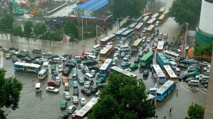 南方暴雨導致城市出現(xiàn)嚴重的內(nèi)澇20160707 南方暴雨導致城市出現(xiàn)嚴重的內(nèi)澇20160707