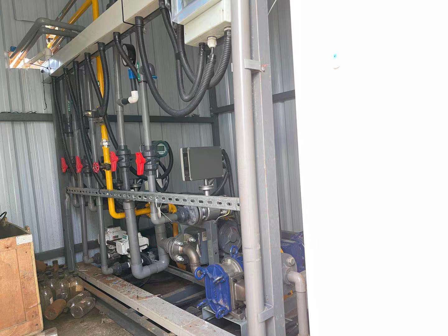 羅德凸輪泵應(yīng)用于芬頓膜處理，體現(xiàn)出強自吸正反轉(zhuǎn)的優(yōu)勢。